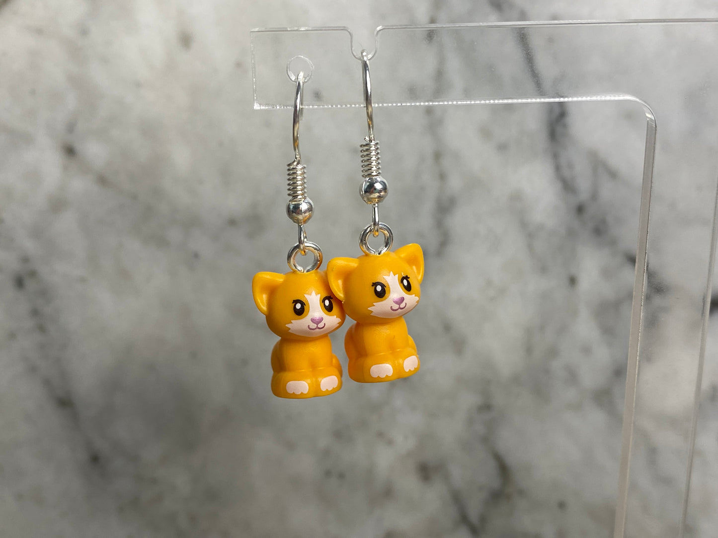 Sitting Cat Drop Earrings