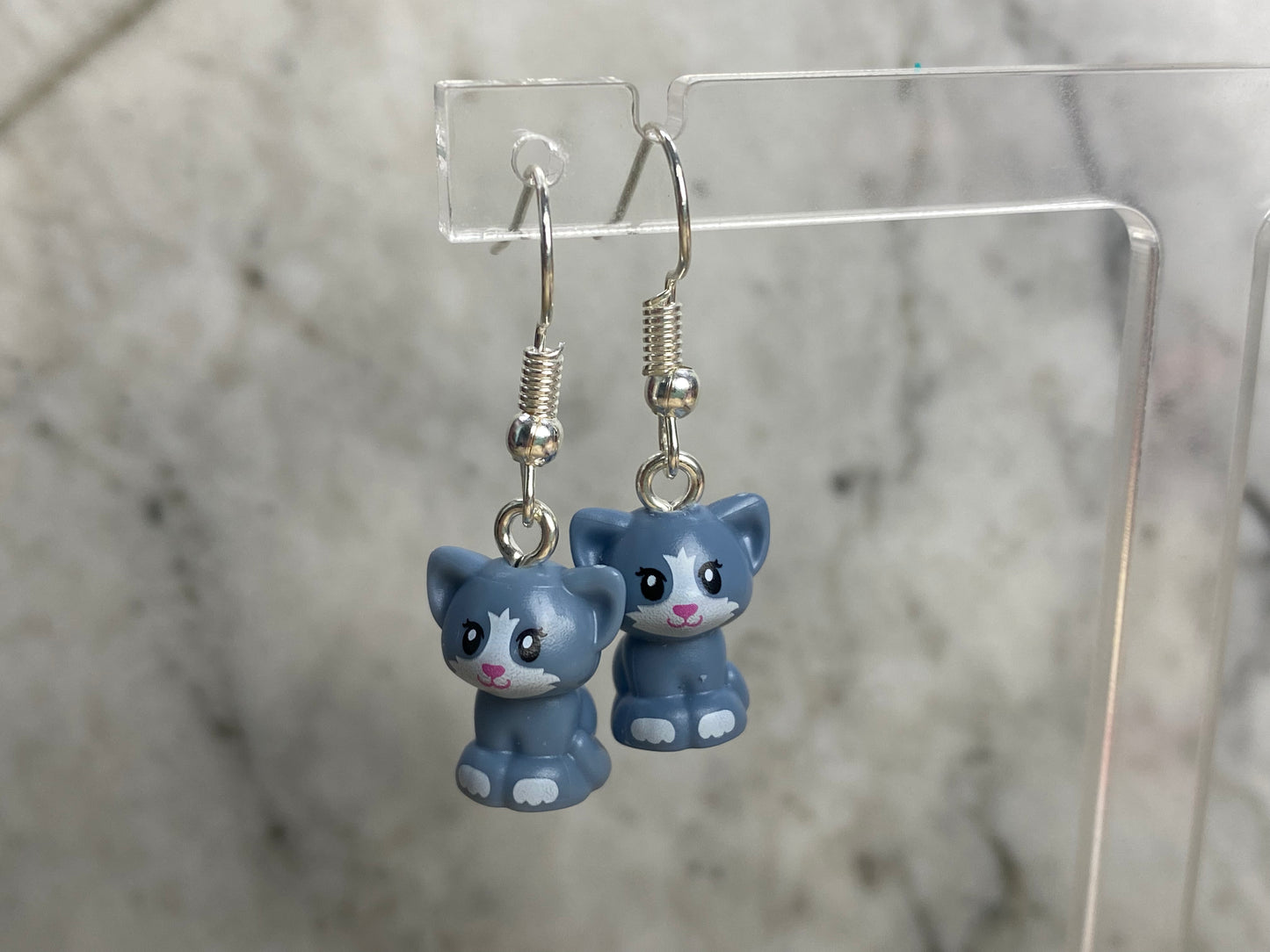 Sitting Cat Drop Earrings