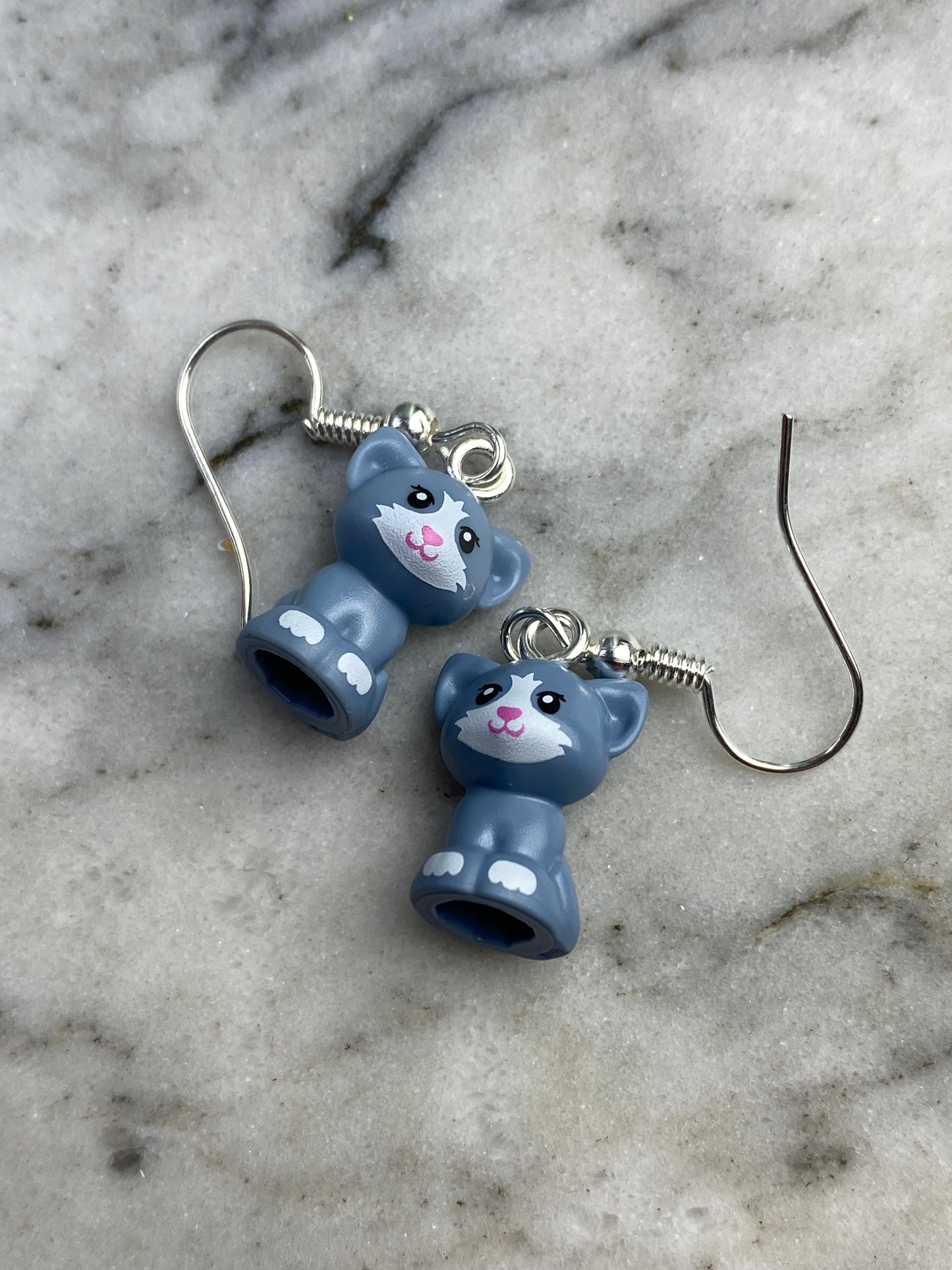 Sitting Cat Drop Earrings